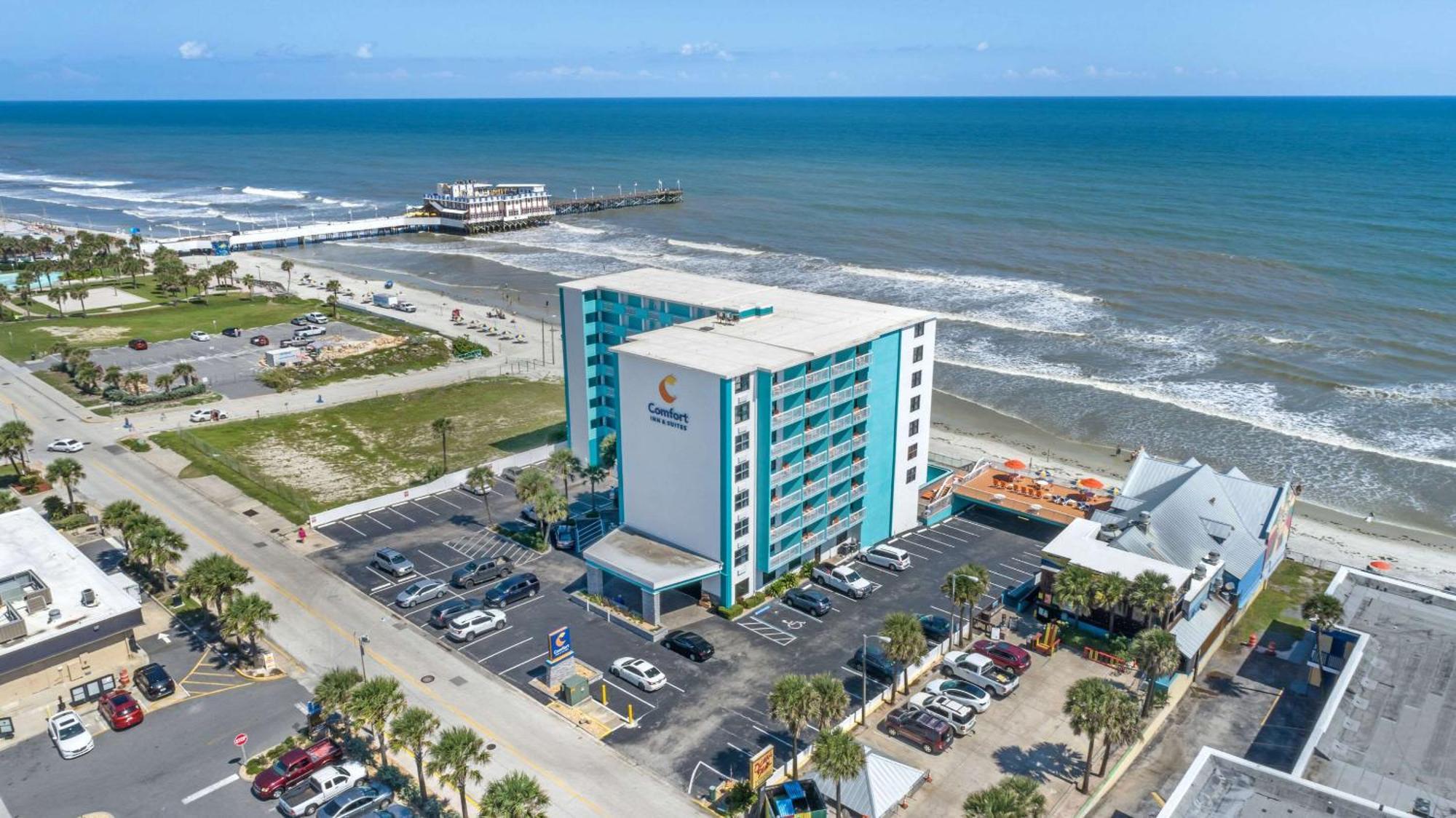 Comfort Inn & Suites Daytona Beach Oceanfront Exterior photo