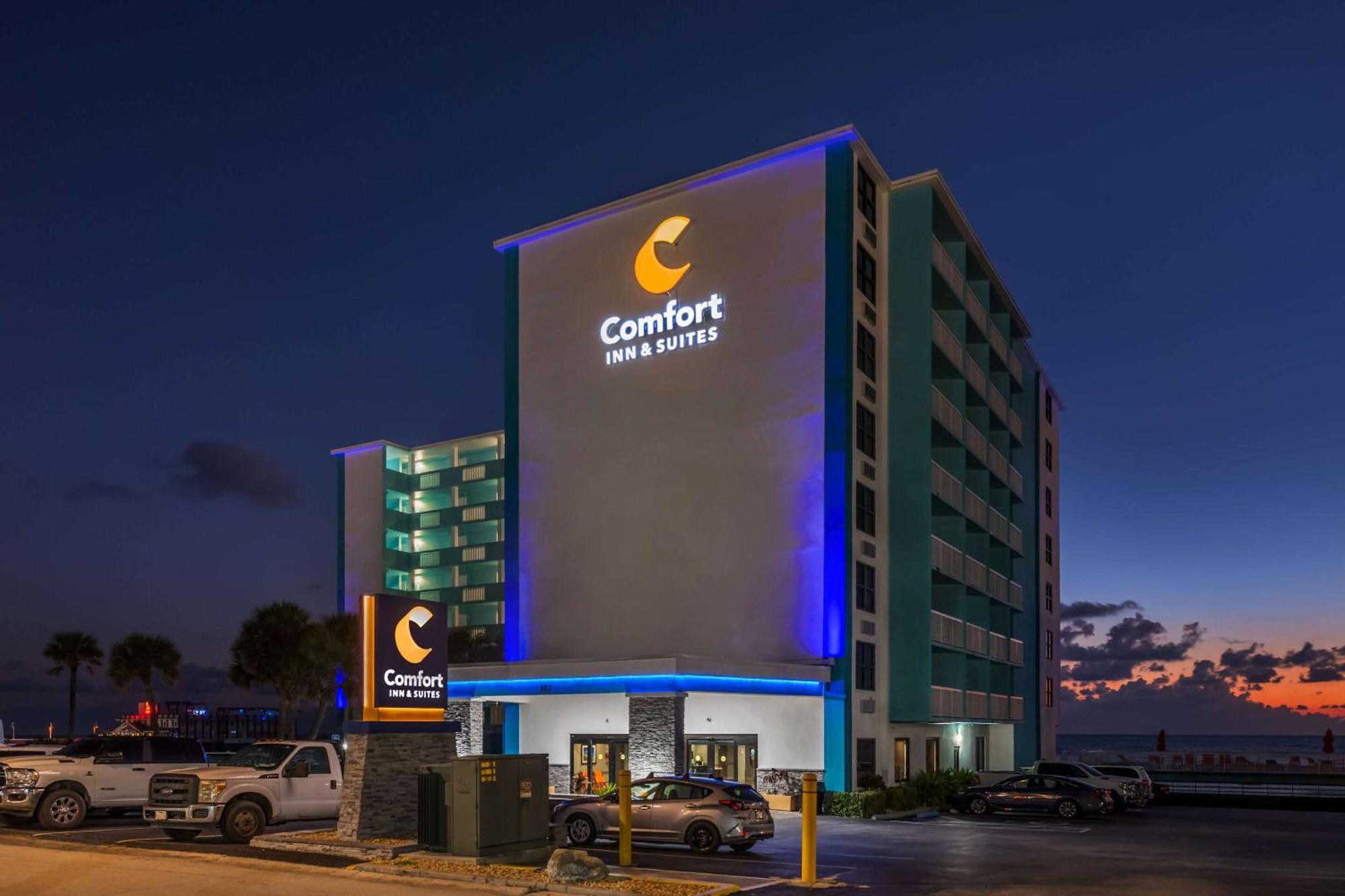 Comfort Inn & Suites Daytona Beach Oceanfront Exterior photo