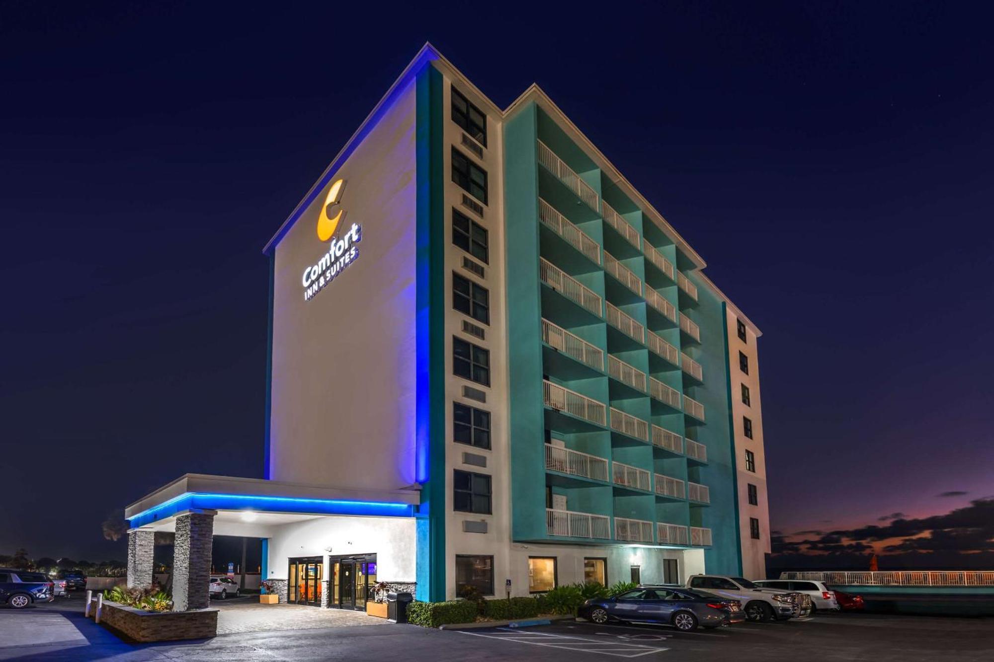 Comfort Inn & Suites Daytona Beach Oceanfront Exterior photo